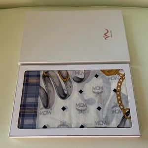 🎈MCM Set of Two Scarfs